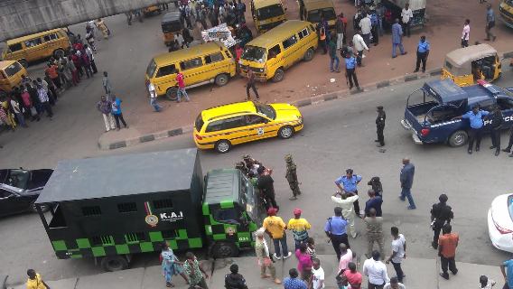 Soldiers and KAI Officials Clash In Ojuelegba