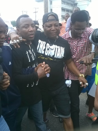 PHOTOS NEWS!!! Charly Boy Joins Sowore At National Stadium As #Istandwithnigeria Protest Continues….