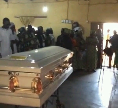 PHOTO NEWS!!! Tears Flows Freely As Nigerian Sports Minister ‘Solomon Dalung’ Buries Wife Mrs Briskila