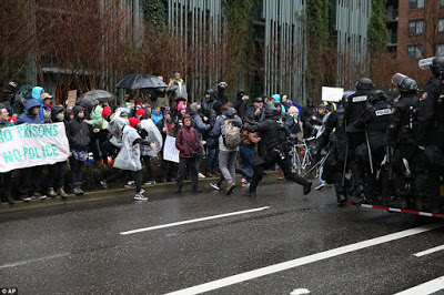 trump protesters