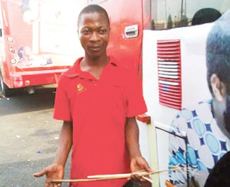 See How LagBus Driver Was Flogged Mercilessly By Soldier for Danfo Driver's Offence in Lagos