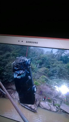 PHOTO NEWS!!! Tear Flows Freely As Alaba Business Mogul [Fedan] And Wife Who Died After Their Car Plunged Into a River Are Buried