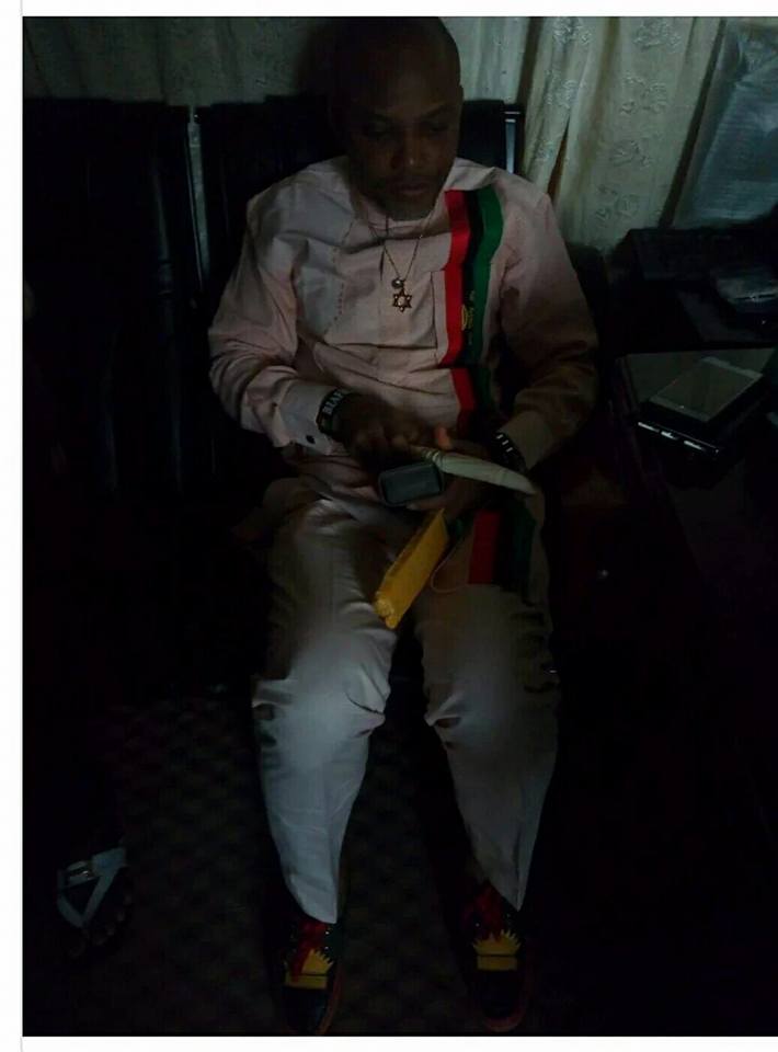 See the Photos And Video Of IPOB Leader Nnamdi Kanu Leaving Kuje Prison As A King