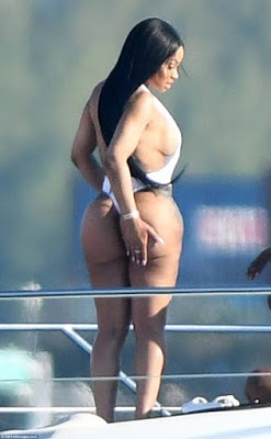 Bold Blac Chyna Flaunts Her Backside In Skimpy Swimsuit [Photos]