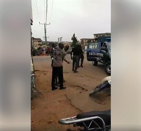 How Angry Policemen Beat A Motorcyclist In Anambra Over N5000 Bribe [Photo, Video]