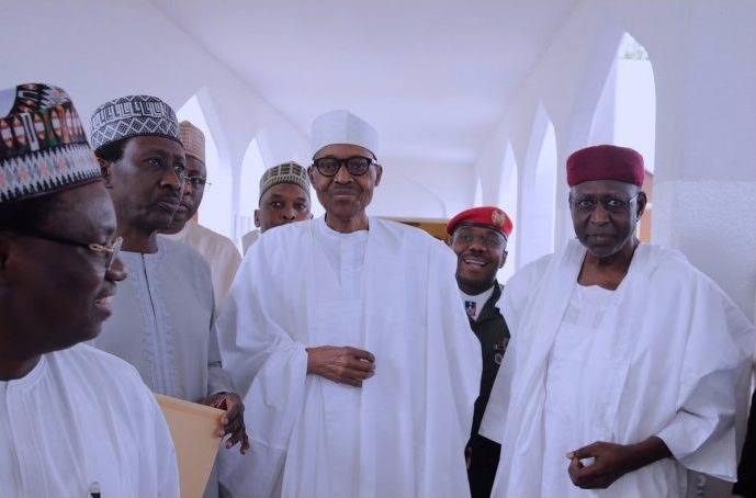 See All the Shocking Details about Buhari’s Latest Photos As He Appears For The First Time Since Three Weeks