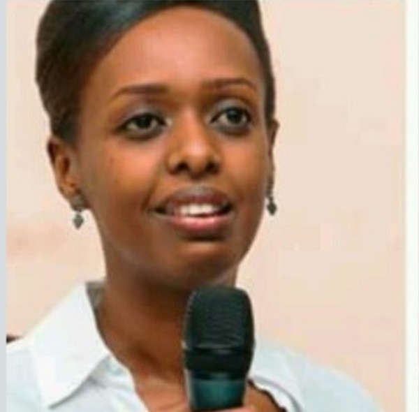    IS THIS A JOKE!!! See Lea**Ked Viral Nu**De Photos Of Rwanda’s Beautiful Female Presidential Candidate