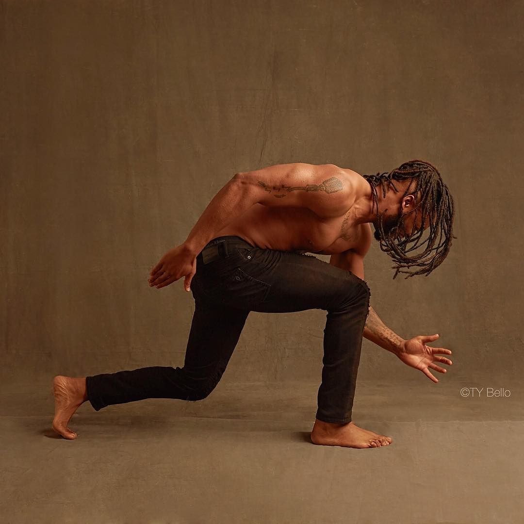 Flavour Strips All, Showing Off Hot And Toned Up Body In New Fierce Photos [Photos]