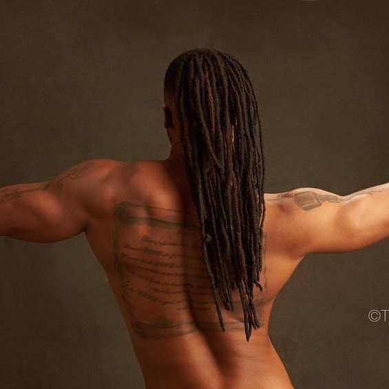 Flavour Strips All, Showing Off Hot And Toned Up Body In New Fierce Photos [Photos]
