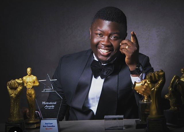 Seyi Law curs3s tr0ll who claims he saw him chilling with a pr0st!tute