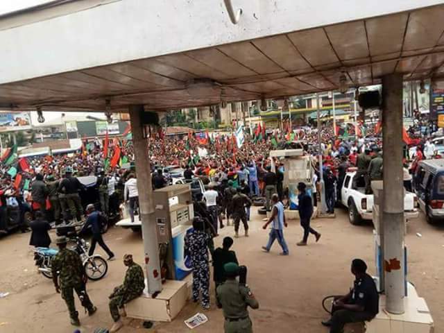 Soldiers On the Run As Nnamdi Kanu Totally Shut Down Ekwulobia [Photos]