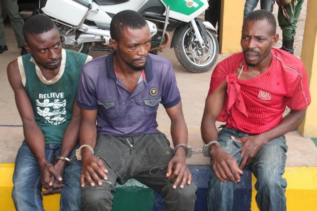 How Escaped Suspects, Who Ran Away From Police Cell In Umuahia On Saturday With AK 47 Rifles Were Re-Arrested [Photos]
