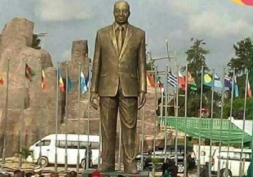 Okorocha Under Serious Fire For Erecting Jacob Zuma’s Statue In Imo