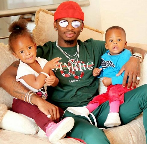“My Sperms and I” – Says Diamond Platnumz as He Shared Adorable Photo With His Kids