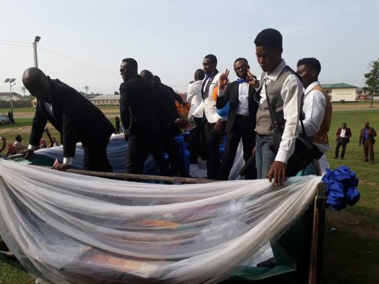 Epic: How A Nigerian Man And His Wife Was Parade In A Truck After Their Wedding [Photos]