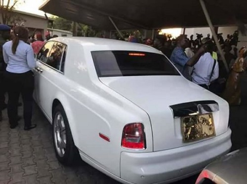 Photos Of Oba Of Benin As He Arrives Abuja With His Wives [Photos]