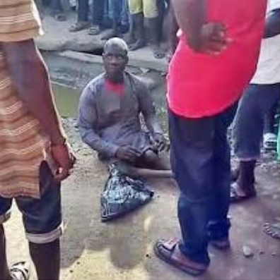 Beggar Caught With Guns In Lagos