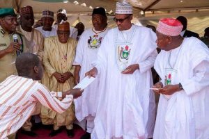 Unbelievable!!! See The Shocking Amount President Buhari Gave To Prisoners After Releasing Them In Kano [Photos]