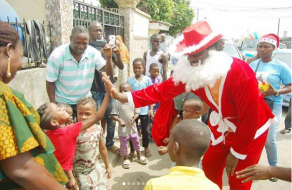 Photo News: Desmond Elliot Shows Up At His Constituency As Santa Claus To Share Gifts