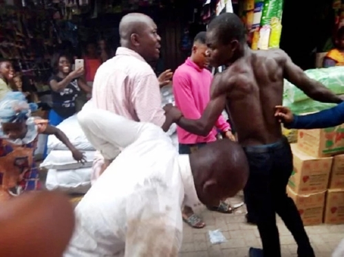 Serious Drama in The Market as 2 Evangelists Fight Dirty Over Offering [Photos]