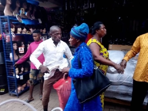 Serious Drama in The Market as 2 Evangelists Fight Dirty Over Offering [Photos]