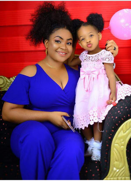 Just Like That, Nigerian Mom Gets N2m from Total Stranger To Celebrate Her Daughter's Birthday