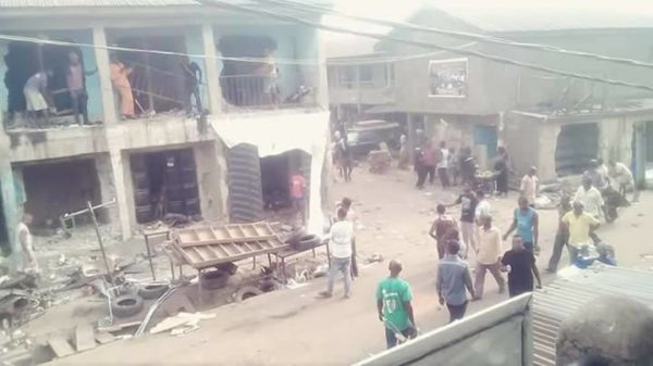 New Market Owerri Mysteriously Set Ablaze, After Confrontation Between Gov. Rochas And Market People [Photos]