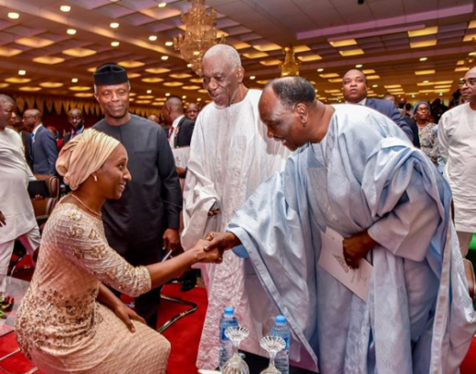 Humility! See how Osinbajo’s wife greeted former president Gowon at the Presidential villa yesterday