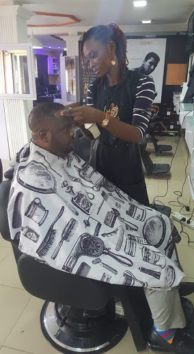 Meet A Pretty Nigerian Lady Who's A Barber At A Saloon In Lagos