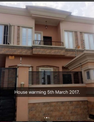 Photo Of Bobrisky Thrown Over The Gate By Policemen Who Arrested Him