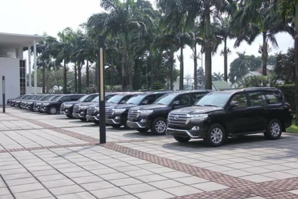 I6 National Assemble Members Received 16 SUVs Gift from Gov. Wike 