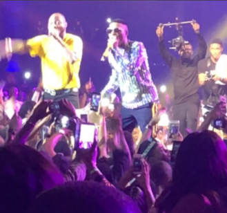  Excited Davido joins Wizkid on stage at his concert after Paul Okoye intervened