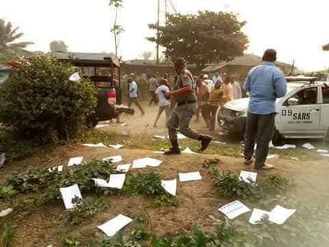 INEC Office In Delta State Set On Ablaze As Thugs Hijack Electoral Material 
