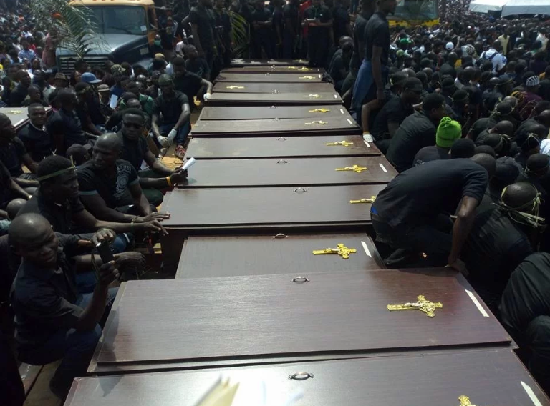 More Heart Breaking Photos from The Mass Burial for The 75 Victims of The Fulani Herdsmen Attack