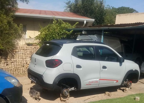 Woman Wakes Up To Discover The Shocking Thing Thieves Did To Her Car [Photos]