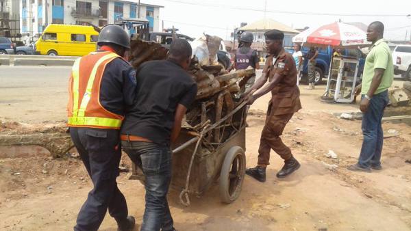 30 Cart Pushers Arrested by Lagos State Government [Photos]