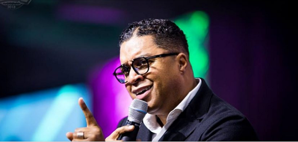 2019: Many Corrupt Politicians To Drop Dead, Stolen Monies To Be Exposed Within 7 Months – Bishop Clarence McClendon Declares