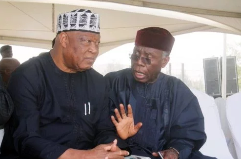 PHOTOS NEWS: South East Governors, Ministers, Receives The Body of Ex Vice President Alex Ekwueme In Enugu