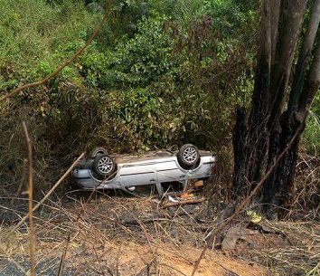 Endless Joy as Family Escape Death After Their Vehicle Somersaulted and Crashed Into Bush Along Ore Road [Photos]