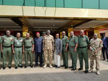 Chief of Army Staff, Lt Gen Tukur Buratai in group photograph with Innoson Motors’ team led by Mr Innocent Chukwuma