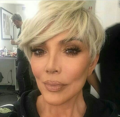 Kris Jenner Shows Off Blonde New Look