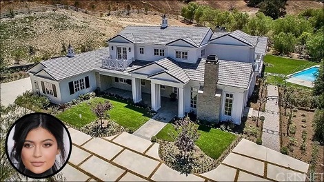 Kylie Jenner Is Building A MEGA Mansion In LA [Photos]