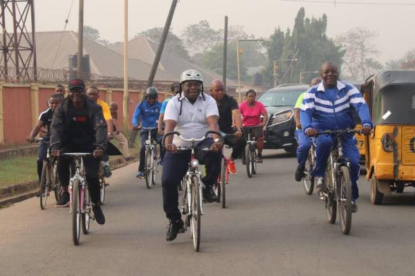 Governor Ikpeazu, His Deputy, Aides, Spotted Cycling Through the Streets of Umuahia [Photos]