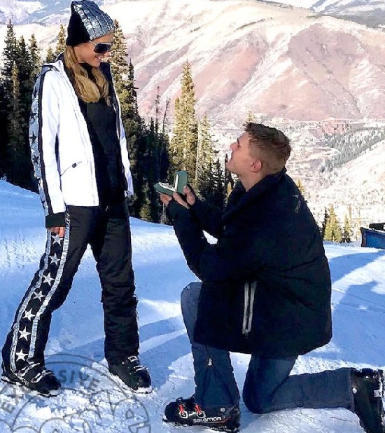 Paris Hilton and Her Boyfriend, Confirms Their Engagement with Lovely Photos
