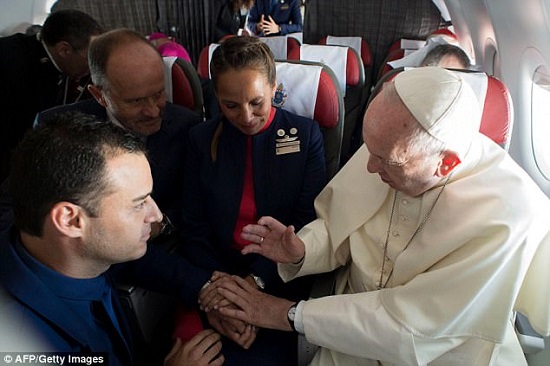Pope Performs Wedding Ceremony for Couple Aboard A Plane [Photos]