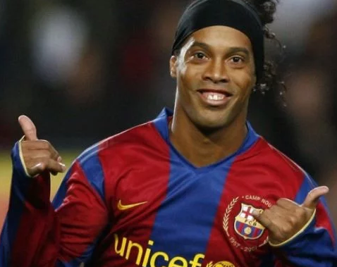 Is Ronaldinho Broke? His Passport Seized For Owing £1.75m with Just £5 in His Account
