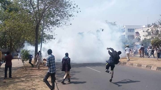 Photos News: Police Throw Teargas At Protesting Shiite Members In Abuja