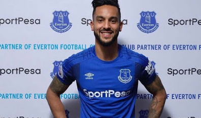 Theo Walcott Completes Everton Move