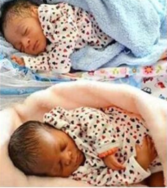 80-Yr-Old Alaafin of Oyo Welcomes Twins with One Of His Wives [photos]