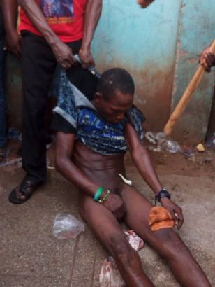 Thief Who Makes His Snake Swallow His Stolen Stuffs, Arrested in Benin